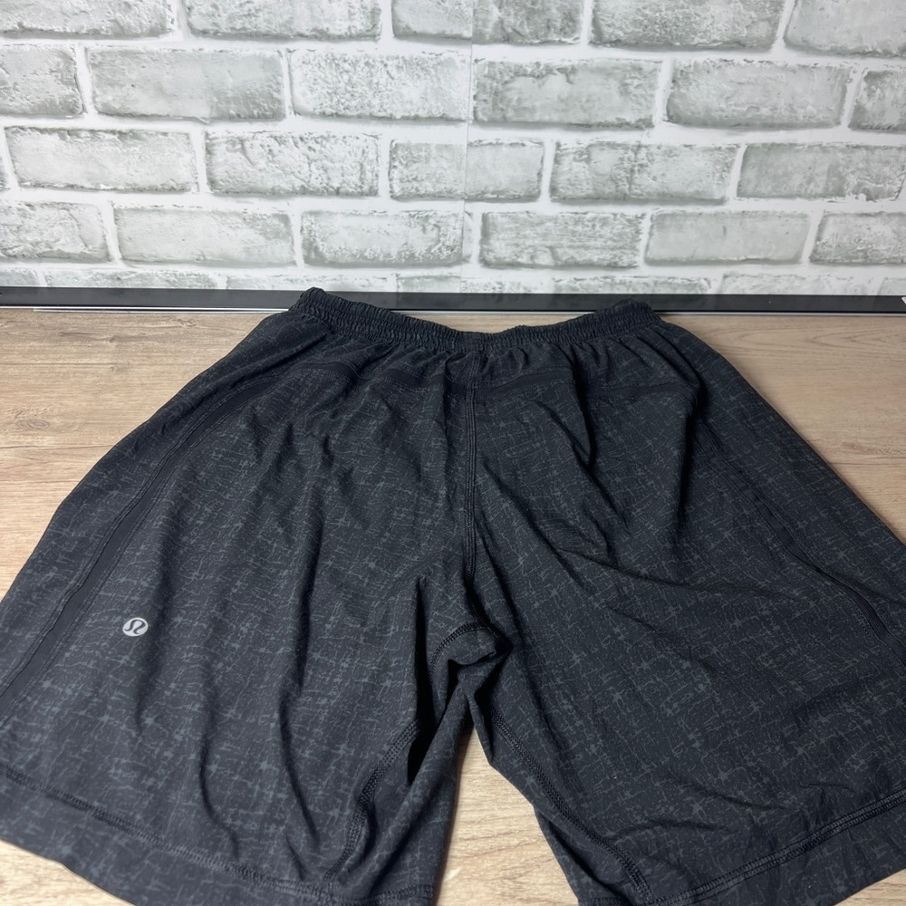 Lululemon Athletic patterned‎ Shorts